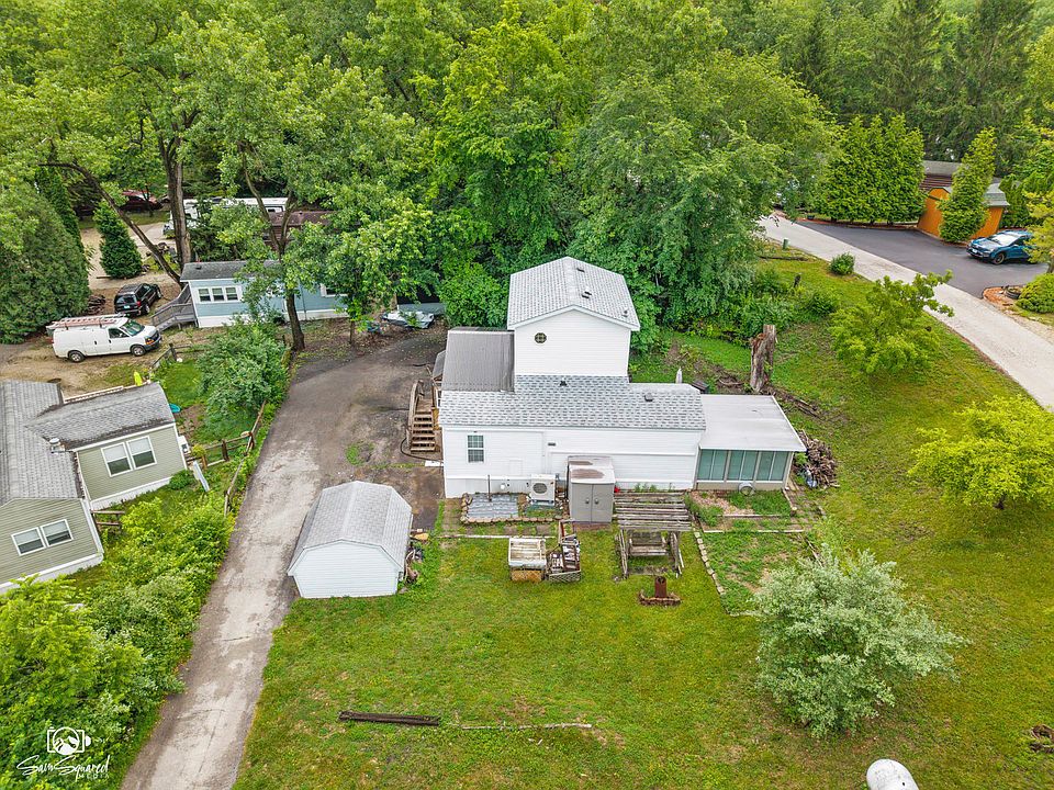 1st image of 46 Lakeshore Dr