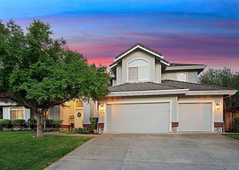 1st image of 93 Tuscany Way