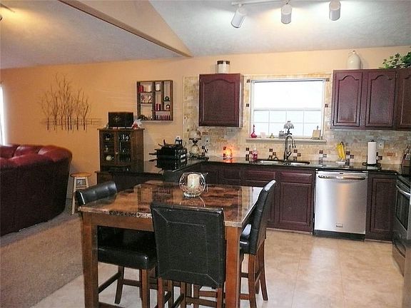 4th image of 808 Westview Dr