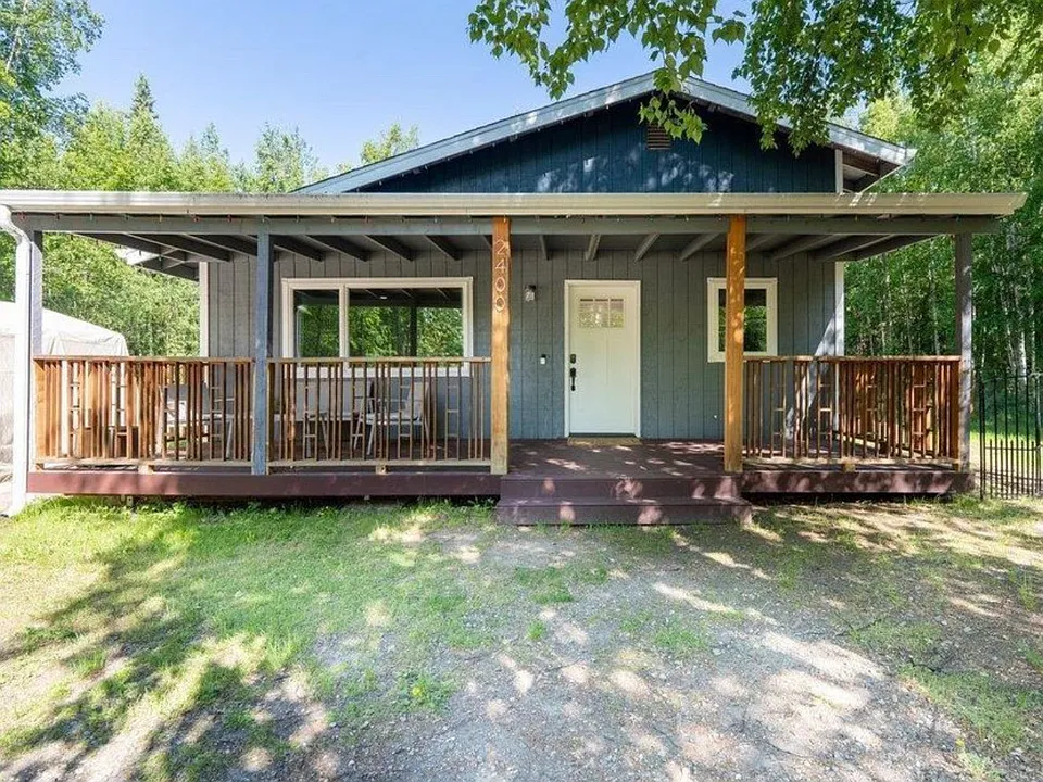 2400 Sunflower Loop