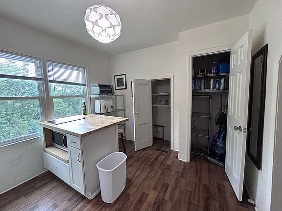 4th image of 1012 Carolyn Ave #4