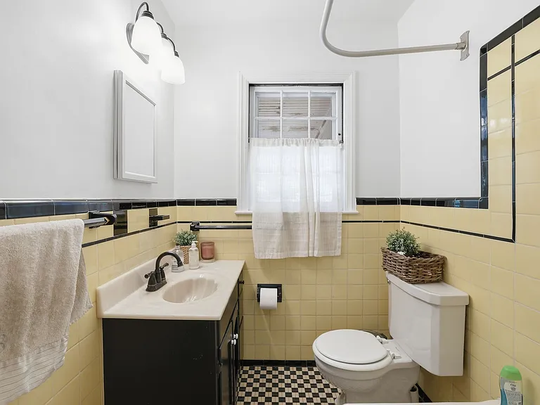 Main Floor Bathroom
