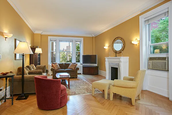 Sold by Compass | media 22