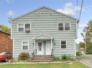 1195 Chopsey Hill Rd, Bridgeport, CT 06606