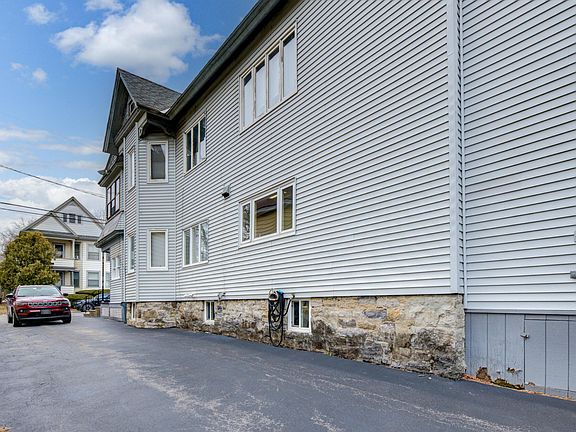 4th image of 20 Lincoln Avenue