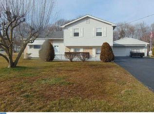 3090 Heatherton Dr, Aston, PA 19014