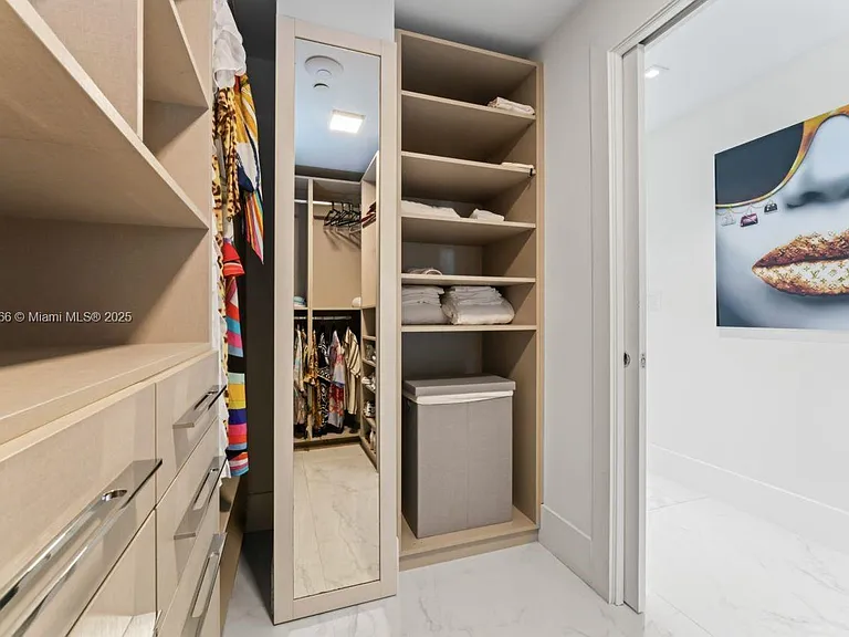 19143 Fisher Island Dr #19143 — Photo 51