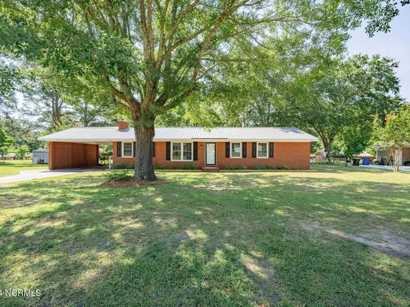 105 Autumn Circle, Elizabethtown, NC 28337