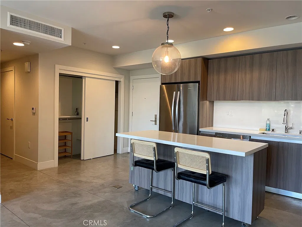 1 bed, 750 sqft, $3,100 — Photo 2