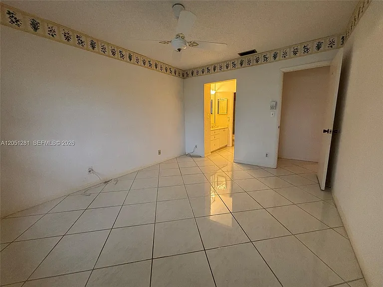 6453 Pinehurst Cir W #B25 — Photo 15