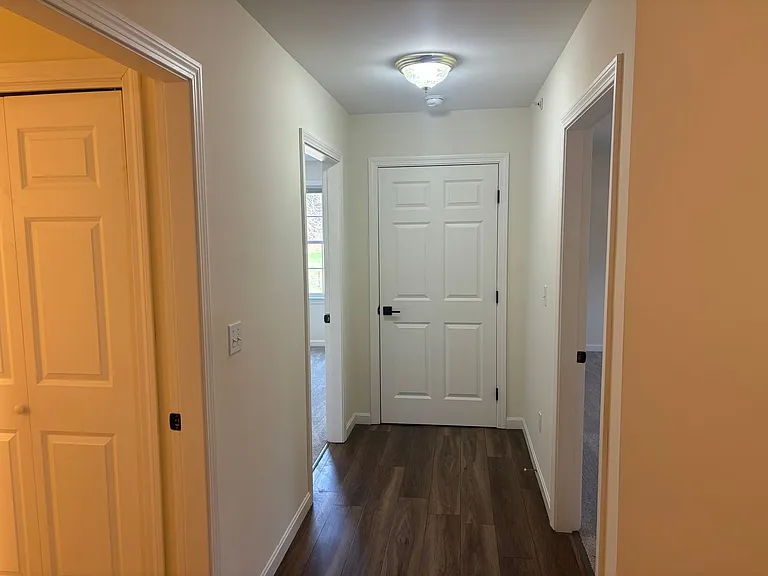 4 Commonwealth Dr — Photo 64