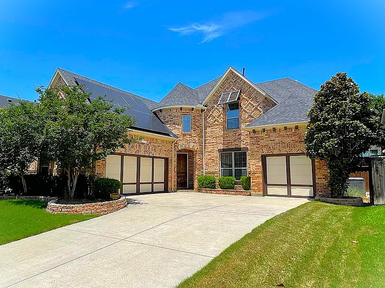 3809 Ozark Dr — Photo 1