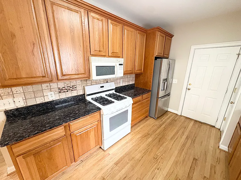 6625 Ascot Dr — Photo 28