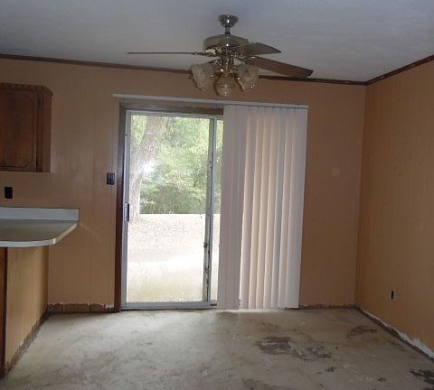 4th image of 216 Linda Dr