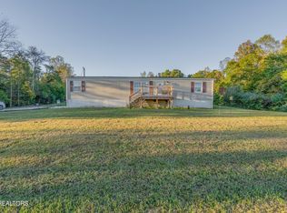 176 Woodfield Ln, Lafollette, TN 37766