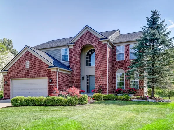 1317 Callaway Ct, Howell, MI 48843