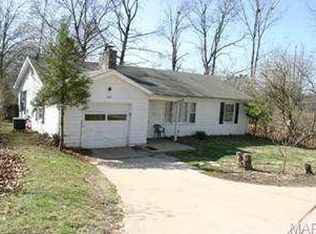 2251 Ferncliff Ln, Saint Louis, MO 63122