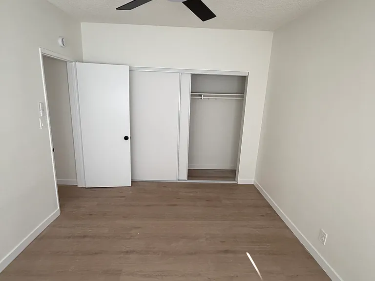 2733 Montrose Ave #7 — Photo 27