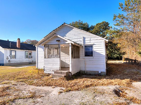 2nd image of 32 S Blanding St