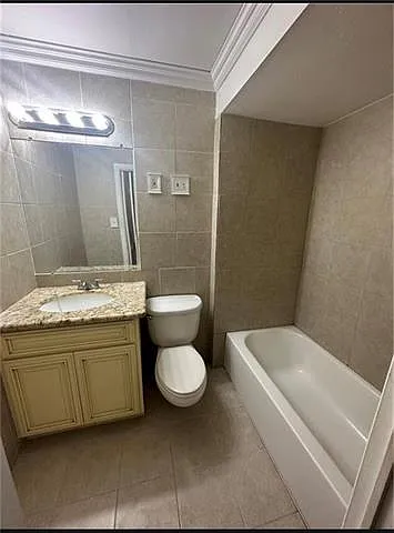 517 Diplomat St — Photo 15