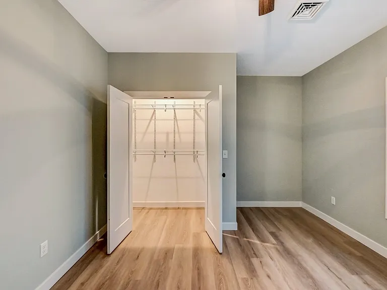 708 Harrison Ave #1 — Photo 30