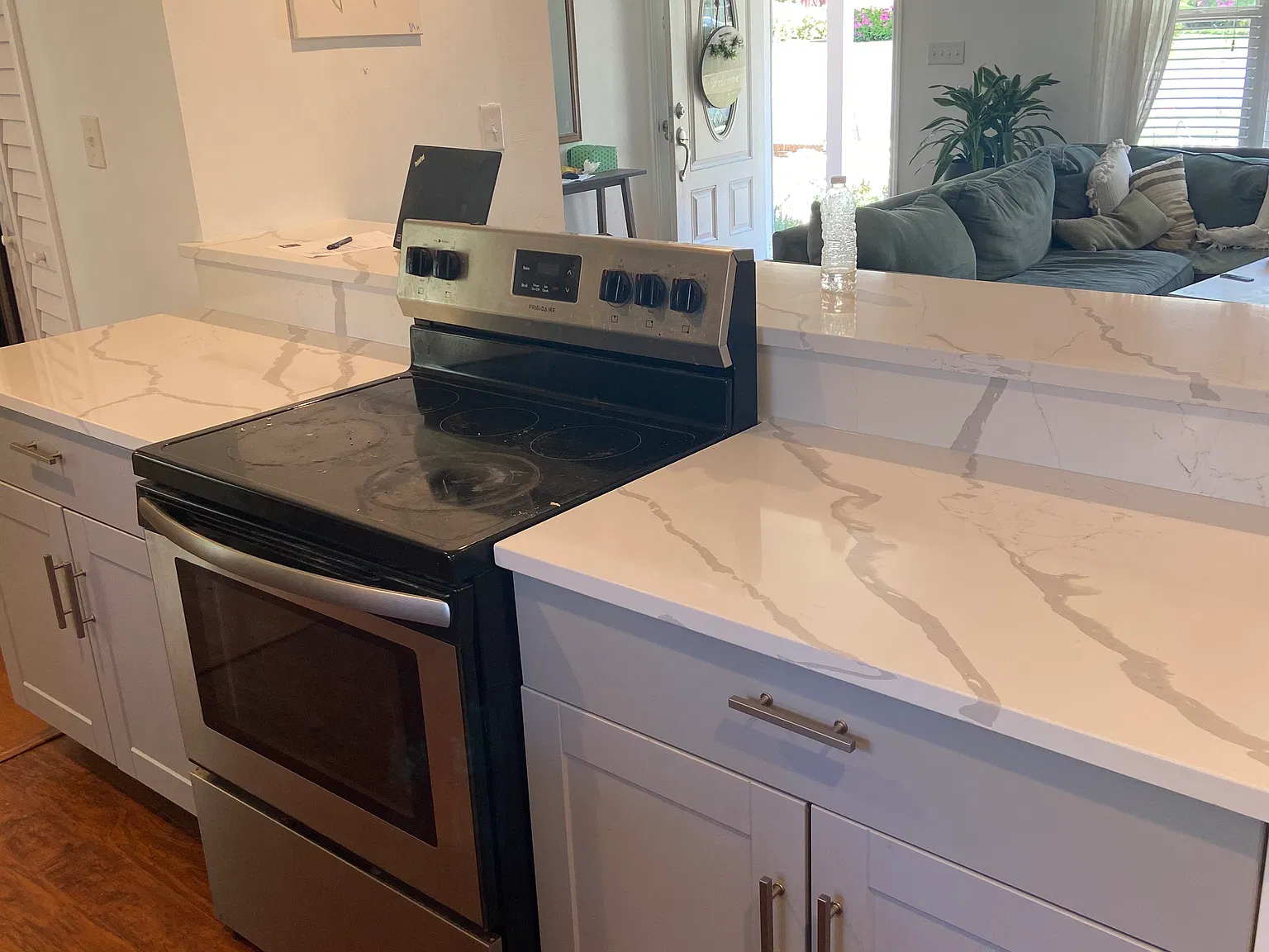 3 bed, 1.5 bath, 1248 sqft, $2,500 — Photo 3