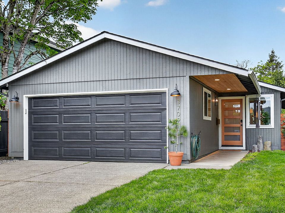 1st image of 3709 SE 65th Ave