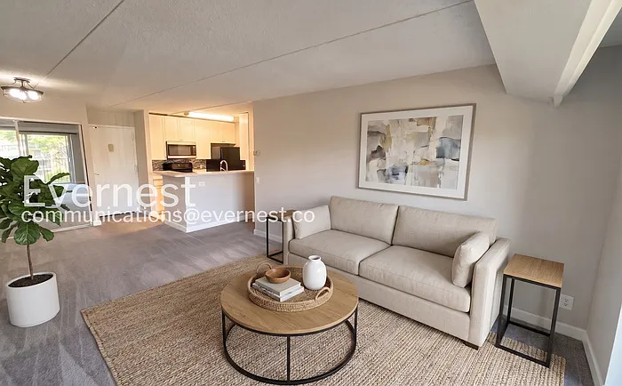 75 S Reynolds St #116 — Photo 2