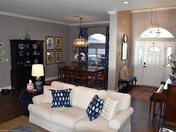 4th image of 132 Huntley Oaks Blvd