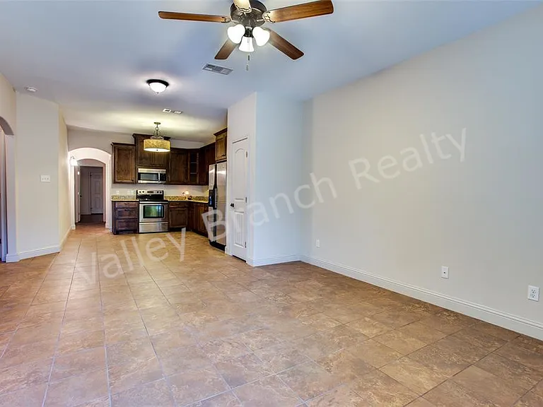 3256 Karen St — Photo 3