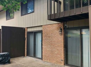 61 Woodhills Bay Rd, Fox Lake, IL 60020