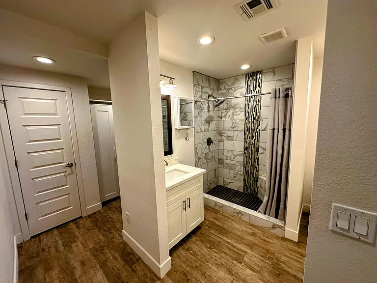2315 E Marmora St — Photo 12