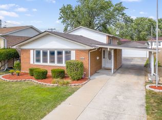 3658 W Benck Dr, Alsip, IL 60803