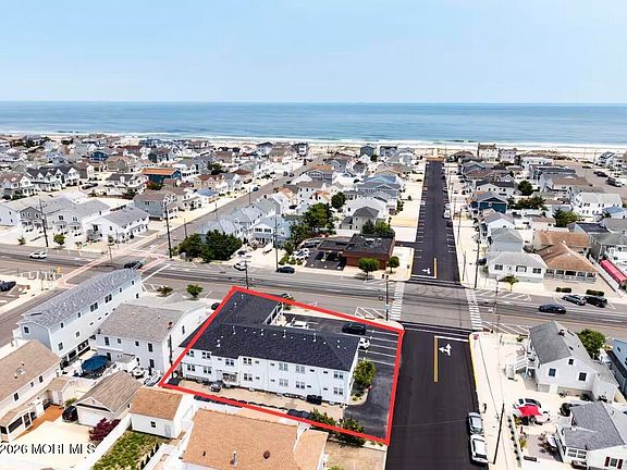 2nd image of 2204 Grand Central Avenue #3