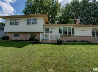 2916 Clifton Dr, Springfield, IL 62704