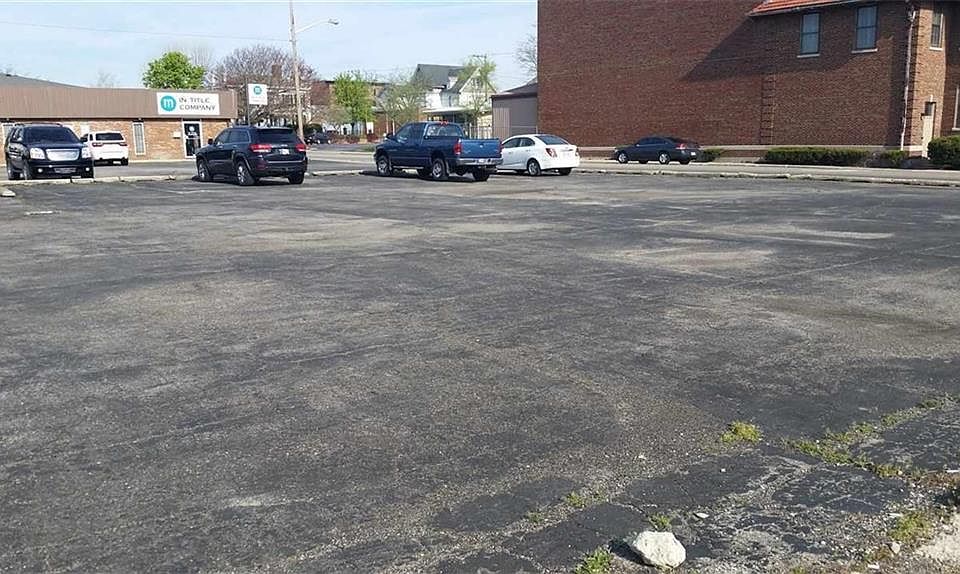 2nd image of 400 S 14th St