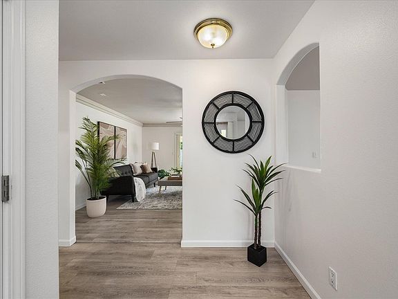 5th image of 8939 W Payette Ave