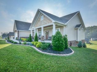 690 Hales Chapel Rd, Johnson City, TN 37615