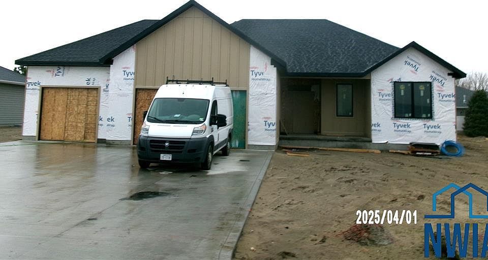1st image of 116 Cardinal Ct