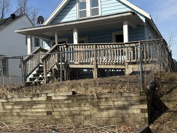 3555 Thomas Ave N, Minneapolis, MN 55412