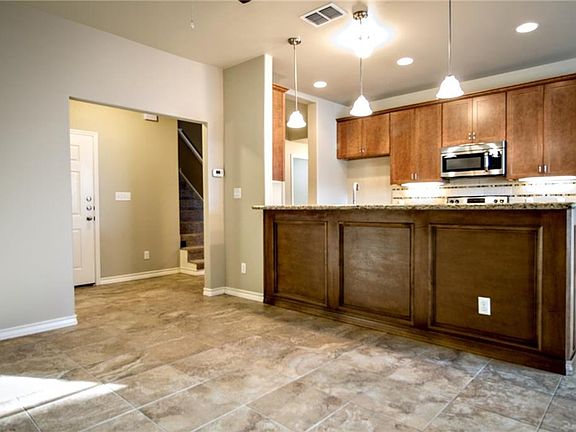 3rd image of 15449 Palmira Ave APT B