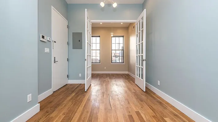 Rented by Nooklyn NYC LLC | media 31