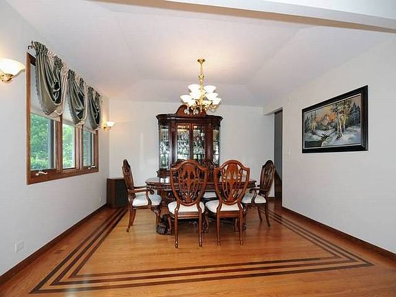 3rd image of 11938 195th St