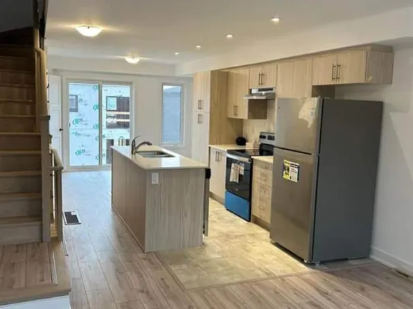 25 Pumpkin Corner Cres, Barrie, ON L9J 0T5