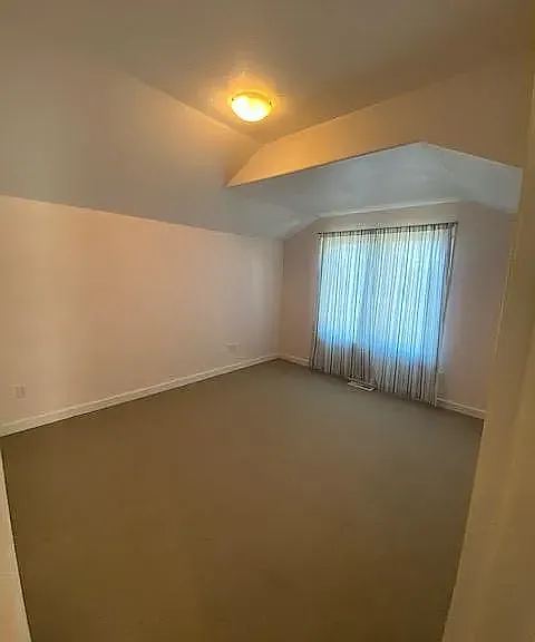 3 bed, 1618 sqft, $2,350 — Photo 4