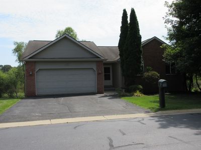 1233 Crystal Pointe Cir, Fenton, MI, 48430