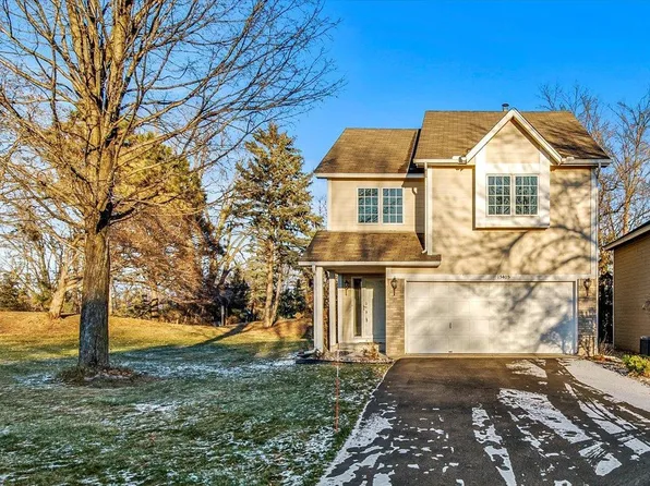 15405 Sussex Dr, Minnetonka, MN 55345