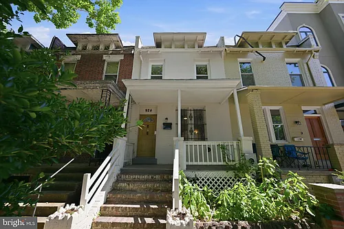 924 Euclid St NW Photo 1