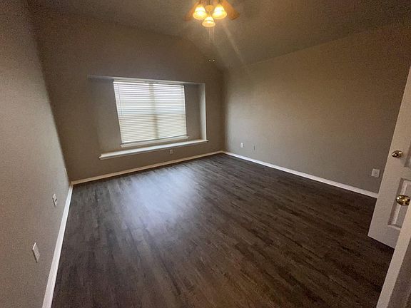 3rd image of 1105 Eastwick Dr