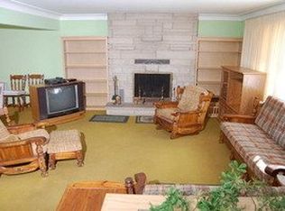 22W310 Spring Valley Dr, Medinah, IL 60157